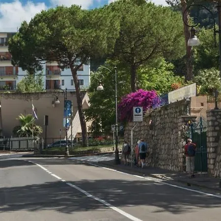 Unique Sorrento