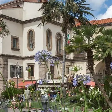 Bed and Breakfast Unique 3*