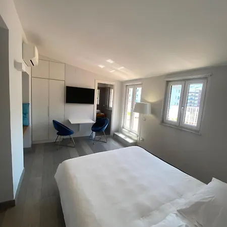 Unique Couette-café