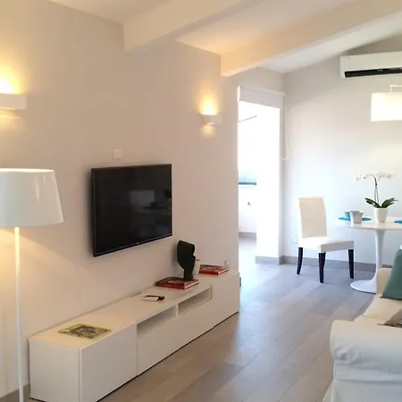 Bed & Breakfast Unique 3*